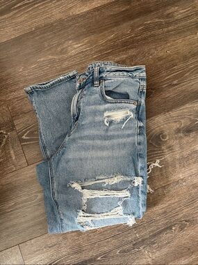 American Eagle Outfitters High-Rise Distressed Light Blue Jeans